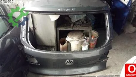 Volkswagen Tiguan Bagaj çıkma parça