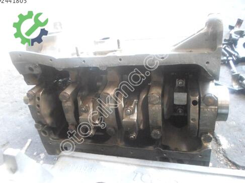 Toyota Yaris Yarım Motor çıkma parça