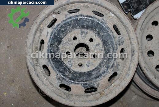 Toyota Carina Jant çıkma parça