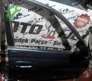 TOYOTA CARİNA 1997 ÖN SAĞ KAPI MAVİ ÇIKMA