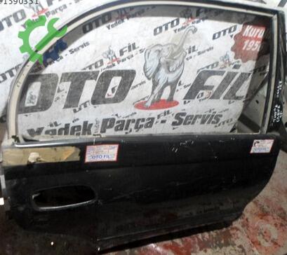 Toyota Carina Sağ Arka Kapı çıkma parça