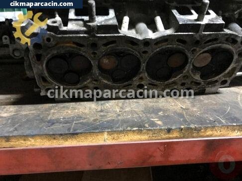 Toyota Corolla Silindir Kapağı çıkma parça