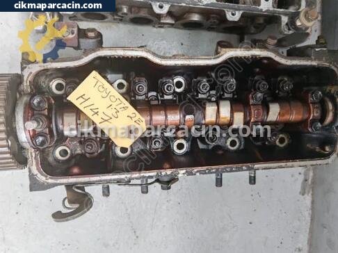 Toyota Corolla Silindir Kapağı çıkma parça