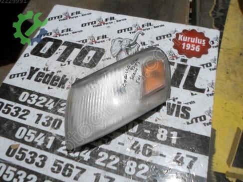 Toyota Corolla Sinyal çıkma parça