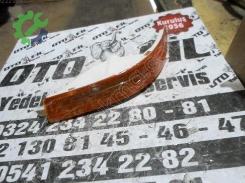 Toyota Corolla Tampon Sinyali çıkma parça