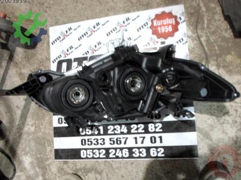 Toyota Corolla Sol Ön Far çıkma parça