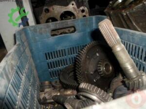 TOYOTA COROLLA AE101 1993 KARBÜRATÖRLÜ ÇIKMA ŞANZIMAN PARÇA