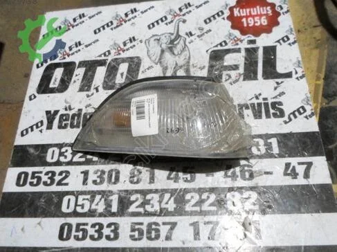 Toyota Corolla Sinyal çıkma parça