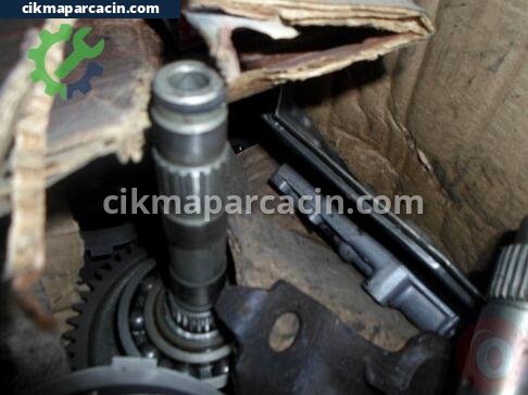 Toyota Corona Şanzıman çıkma parça
