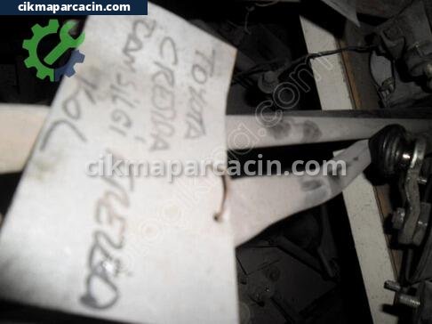 Toyota Cressida Silecek Kolu çıkma parça