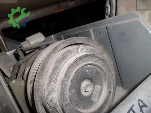 Toyota Hiace Klima Kompresörü çıkma parça