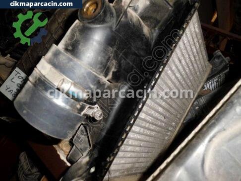 Toyota Hiace Intercooler Radyatörü çıkma parça