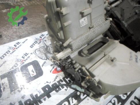 Toyota Hiace Kalorifer Kutusu çıkma parça