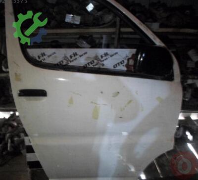 Toyota Hiace Sağ Ön Kapı çıkma parça