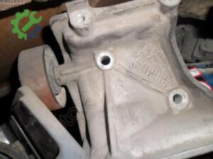 TOYOTA HİLUX 2006 2.5 DİZEL KLİMA KOMPRESÖRÜ AYAĞI