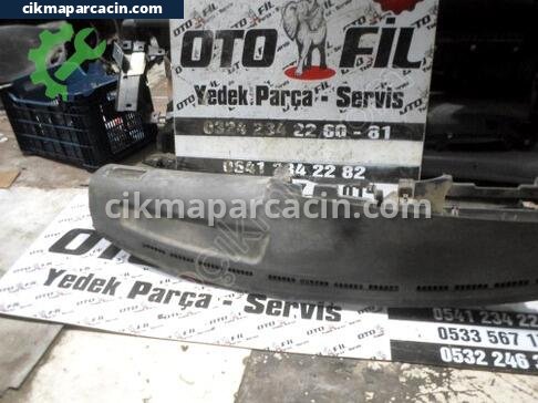 Toyota Hilux Göğüs çıkma parça