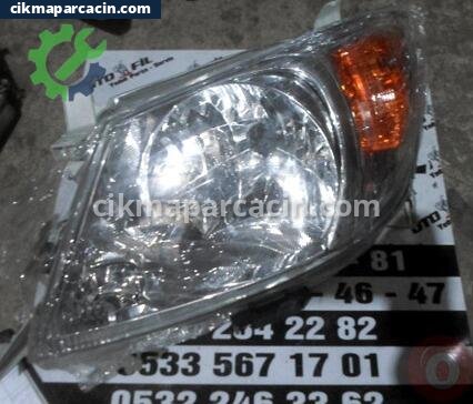 Toyota Hilux Sol Ön Far çıkma parça