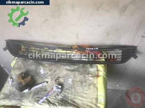 Toyota Corolla Tampon Izgarası çıkma parça