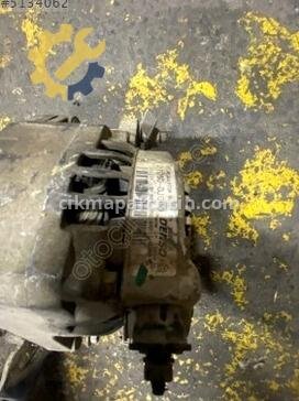 Toyota Yaris Şarj Dinamosu çıkma parça