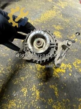 Toyota Yaris Şarj Dinamosu çıkma parça