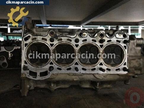 Toyota Yaris Silindir Kapağı çıkma parça