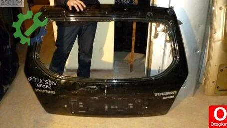 Hyundai Tucson Bagaj çıkma parça