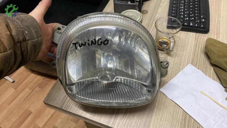 Renault Twingo Far çıkma parça