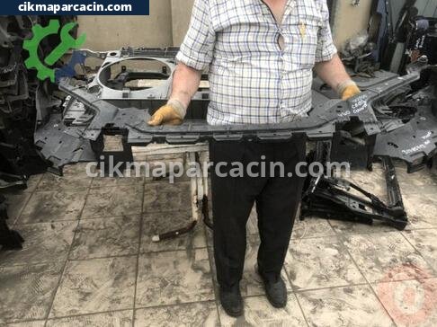 Volvo V40 Ön Panel çıkma parça