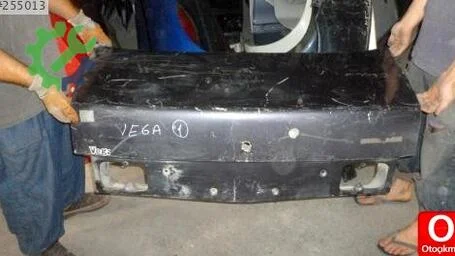 Lada Vega Bagaj çıkma parça