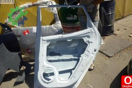 Kia Venga Sağ Arka Kapı çıkma parça
