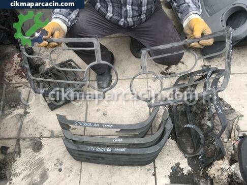 Land Rover Range Rover Far çıkma parça