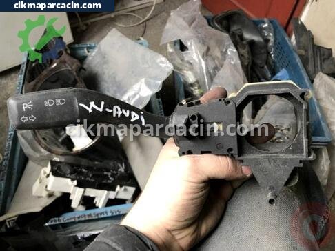 Volkswagen Bora Sinyal Kolu çıkma parça