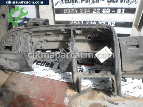 Volkswagen Passat Göğüs çıkma parça