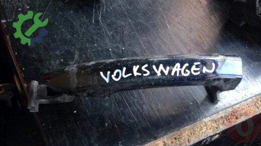 Volkswagen Passat Ön Kapı Kolu çıkma parça
