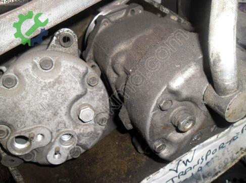 Volkswagen Transporter Klima Kompresörü çıkma parça