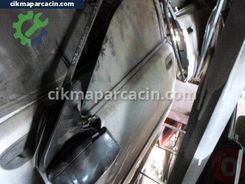 Volvo S40 Sol Ön Kapı çıkma parça