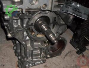 VOLVO XC90 2003 2.9 BENZİNLİ YARIM MOTOR