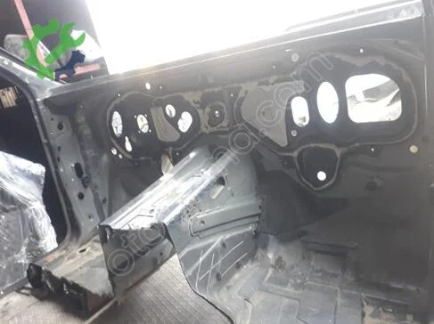 Volkswagen Touareg Bagaj Rafı çıkma parça