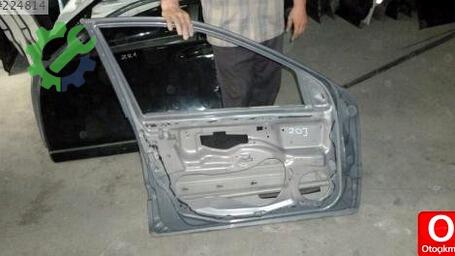 Mercedes-Benz C Serisi Sol Ön Kapı çıkma parça