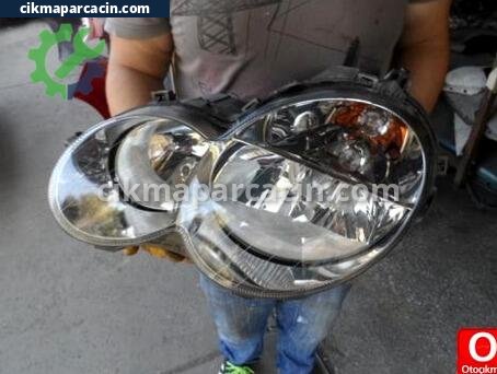 Mercedes-Benz C Serisi Sol Ön Far çıkma parça