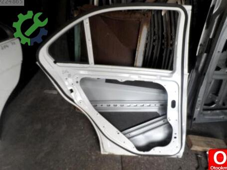 Mercedes-Benz C Serisi Sol Arka Kapı çıkma parça