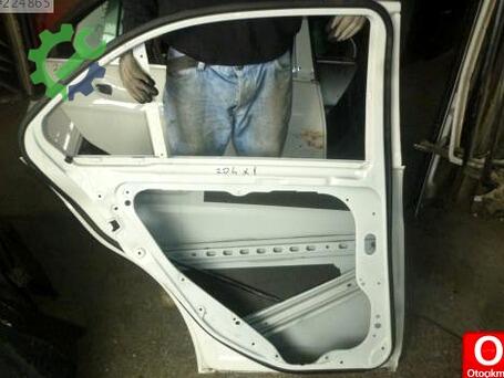 Mercedes-Benz C Serisi Sol Arka Kapı çıkma parça