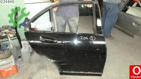 Mercedes-Benz C Serisi Sağ Arka Kapı çıkma parça