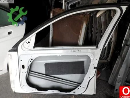 Mercedes-Benz C Serisi Sağ Ön Kapı çıkma parça