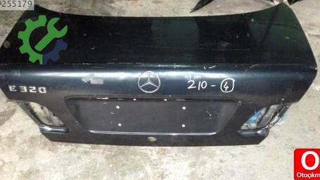 Mercedes-Benz E Serisi Bagaj çıkma parça
