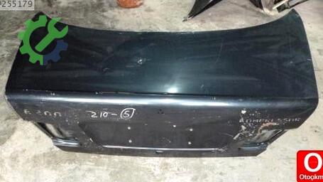 Mercedes-Benz E Serisi Bagaj çıkma parça