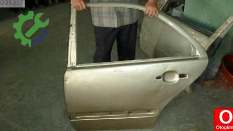Mercedes-Benz E Serisi Sol Arka Kapı çıkma parça