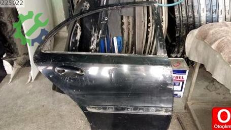 Mercedes-Benz E Serisi Sağ Arka Kapı çıkma parça