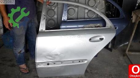 Mercedes-Benz E Serisi Sol Arka Kapı çıkma parça