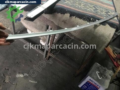 Mercedes-Benz E Serisi Tampon Izgara Çıtası çıkma parça